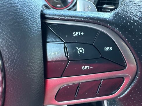 Used 2022 Dodge Challenger R/T Scat Pack RWD image 17