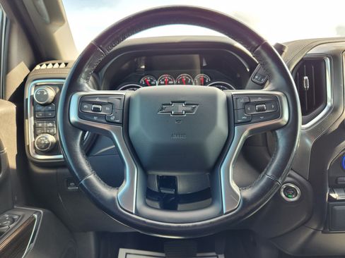 Used 2019 Chevrolet Silverado 1500 LT Trail Boss w/ Convenience Package AWD/4WD image 22
