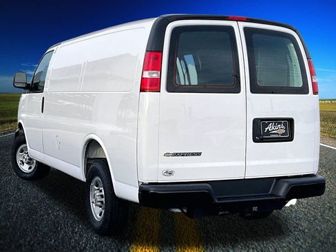 New 2025 Chevrolet Express 2500 Work Van w/ Driver Convenience Package image 3