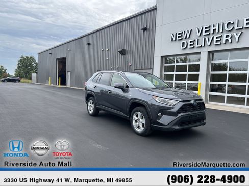 Used 2019 Toyota RAV4 XLE image 1