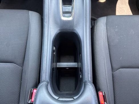 Used 2021 Honda HR-V Sport image 15