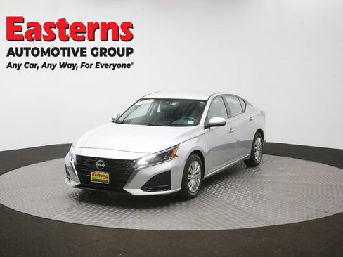 Used 2023 Nissan Altima 2.5 S FWD image 53
