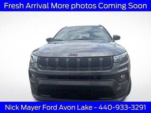 Used 2023 Jeep Compass Latitude AWD/4WD image 9