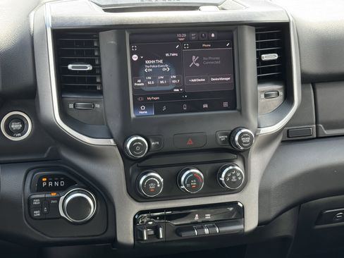 Used 2024 RAM 2500 Big Horn AWD/4WD image 17