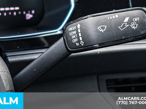 Used 2024 Volkswagen Jetta SE FWD image 32