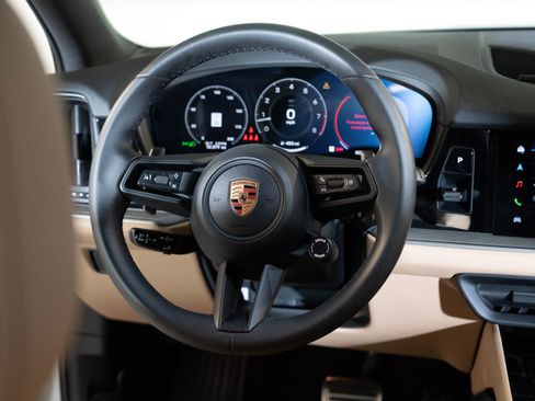 Certified 2026 Porsche Cayenne S AWD/4WD image 25