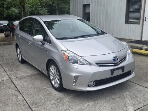 Used 2012 Toyota Prius V Five FWD image 7