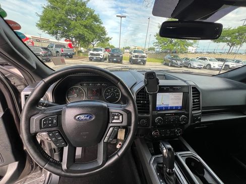 Used 2019 Ford F150 XLT w/ Equipment Group 302A Luxury AWD/4WD image 33