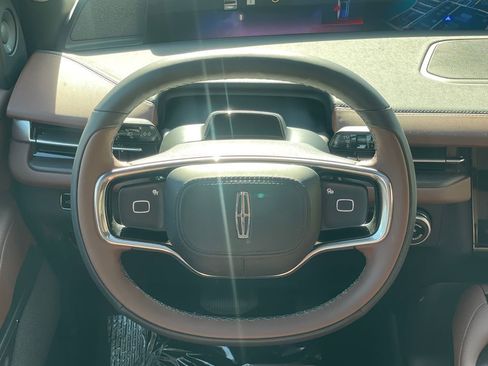 New 2026 Lincoln Navigator Reserve AWD/4WD image 17