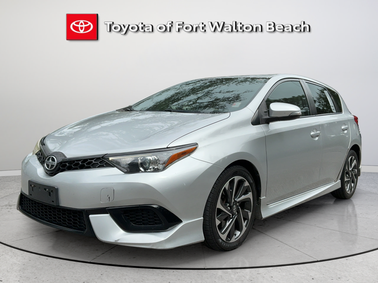 Used 2016 Scion iM FWD image 1