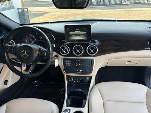 Used 2015 Mercedes-Benz CLA 250 image 19