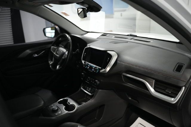 Used 2020 GMC Terrain SLT w/ Preferred Package AWD/4WD image 22