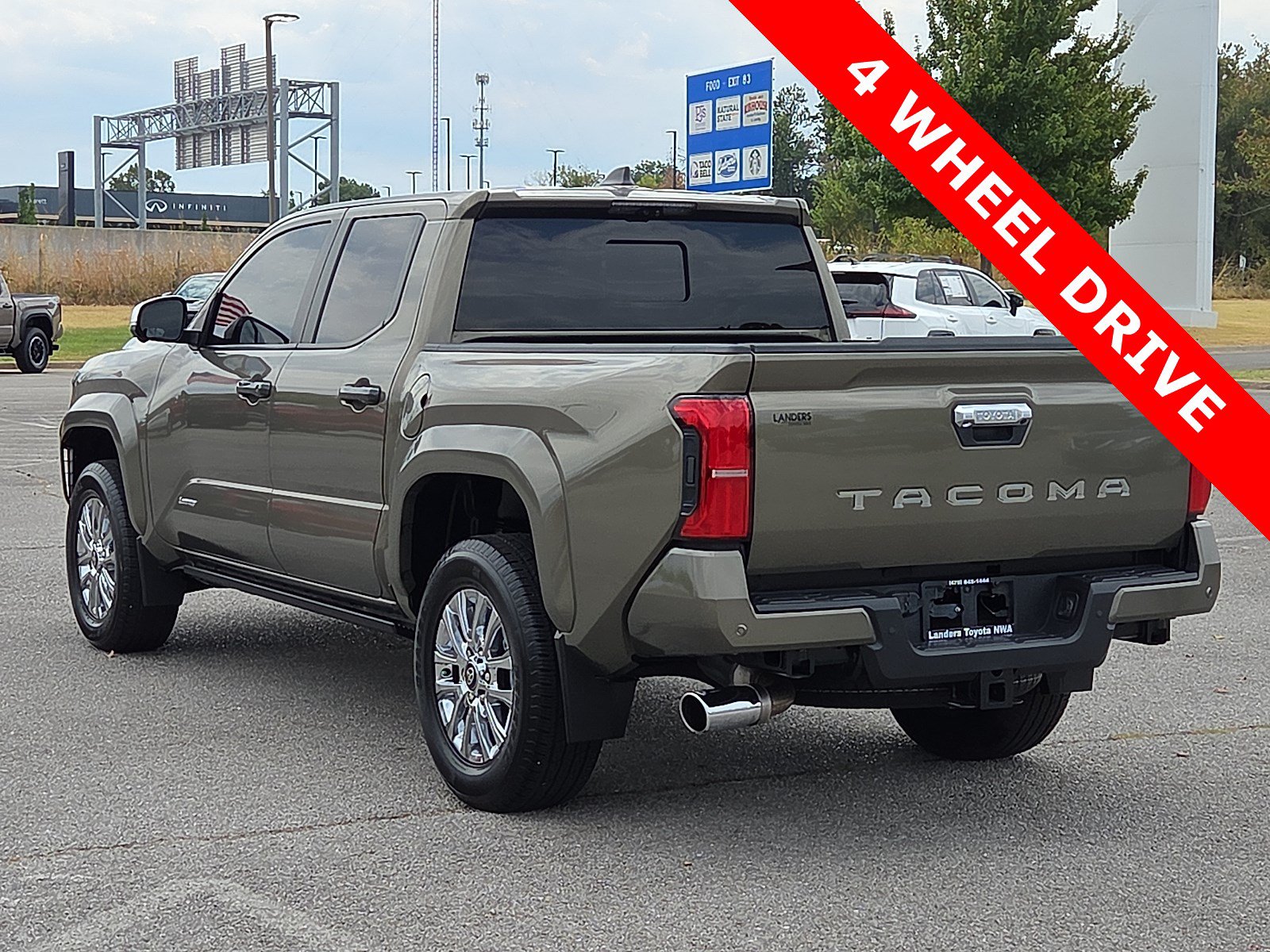 Used 2025 Toyota Tacoma Limited AWD/4WD image 4