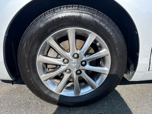 Used 2011 Toyota Camry Hybrid FWD image 9