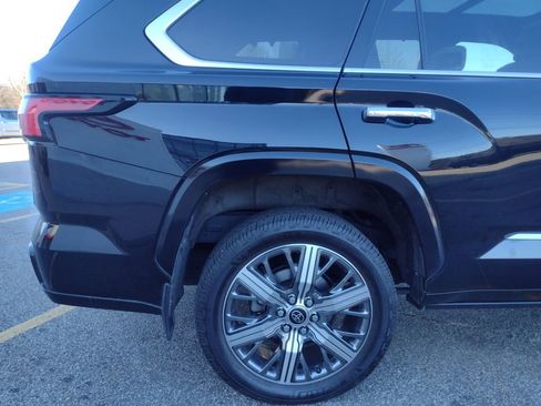 Used 2023 Toyota Sequoia Capstone image 8