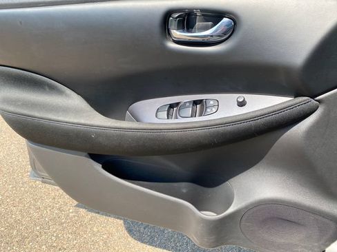 Certified 2025 Nissan Leaf S FWD image 13