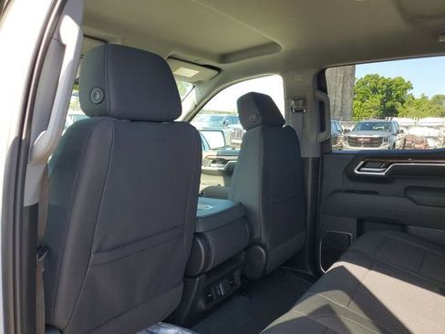 New 2026 GMC Sierra 1500 Elevation image 11