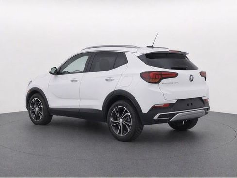 Used 2023 Buick Encore GX Select w/ Safety Package II FWD image 5