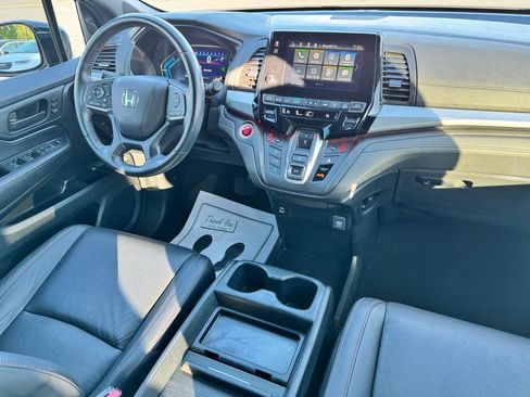 Used 2023 Honda Odyssey Sport image 12