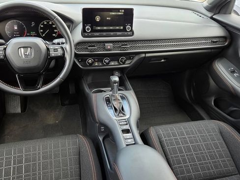 Used 2025 Honda HR-V Sport image 12