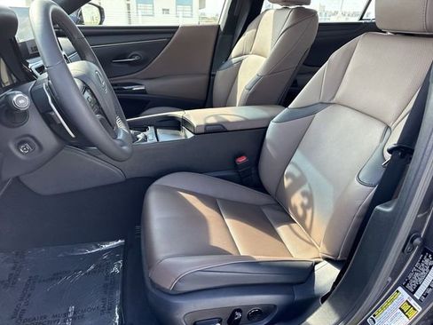 Certified 2023 Lexus ES 350 w/ Premium Package image 11