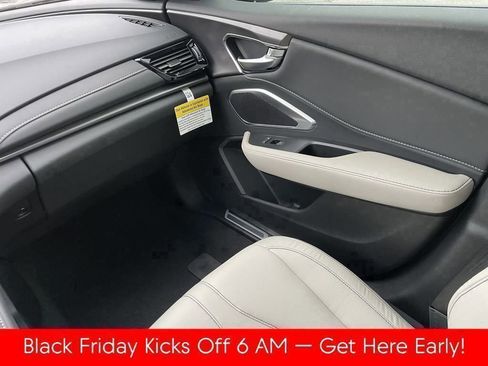 New 2025 Acura RDX SH-AWD image 24