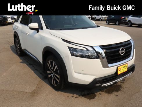 Used 2023 Nissan Pathfinder Platinum w/ Cargo Package AWD/4WD image 1