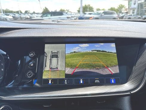 Used 2023 Buick Envision Essence w/ Technology Package I AWD/4WD image 15