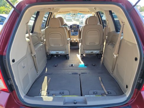 Used 2011 Kia Sedona LX FWD image 13