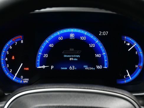 Used 2022 Toyota Corolla Cross XLE image 26