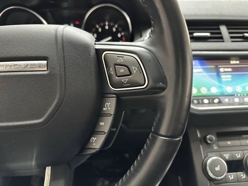 Used 2019 Land Rover Range Rover Evoque HSE AWD/4WD image 22