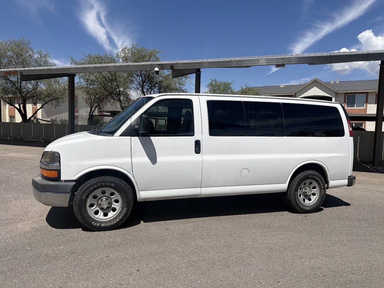 Used 2011 Chevrolet Express 1500 LT w/ LT Preferred Equipment Group RWD image 4