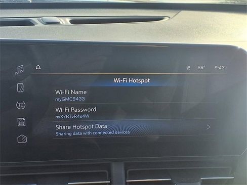 Used 2025 Chevrolet Trax LT w/ LT Convenience Package image 54