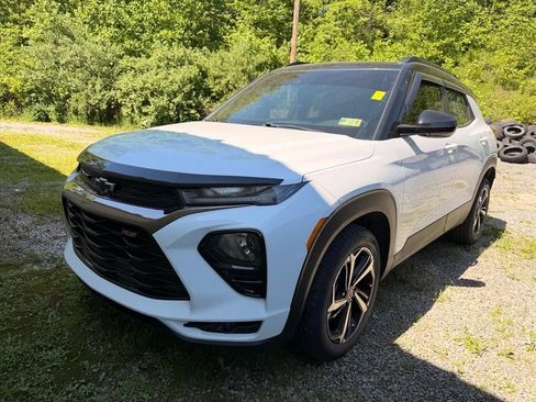 Used 2022 Chevrolet TrailBlazer RS AWD/4WD image 2