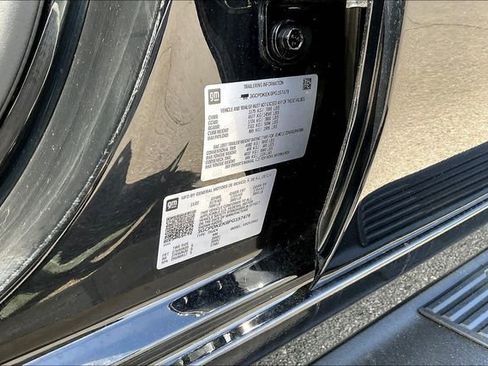 Used 2023 Chevrolet Silverado 1500 LT AWD/4WD image 14