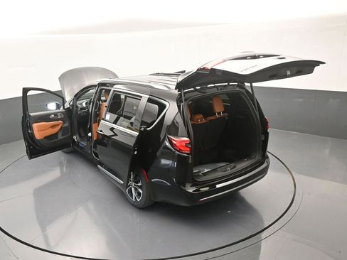 New 2026 Chrysler Pacifica Pinnacle image 67