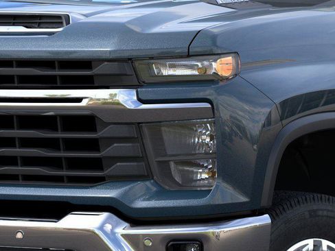 New 2026 Chevrolet Silverado 2500 LT w/ All Star Edition AWD/4WD image 10