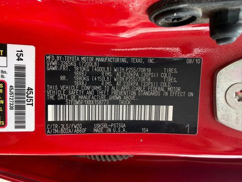 Used 2011 Toyota Tundra 4x4 CrewMax w/ SR5 Pkg image 28