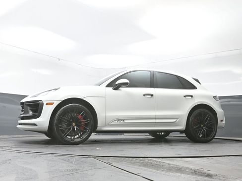 Used 2023 Porsche Macan GTS AWD/4WD image 29