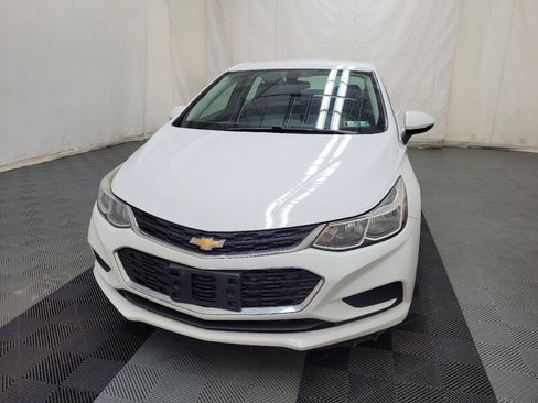 Used 2018 Chevrolet Cruze LS FWD image 15