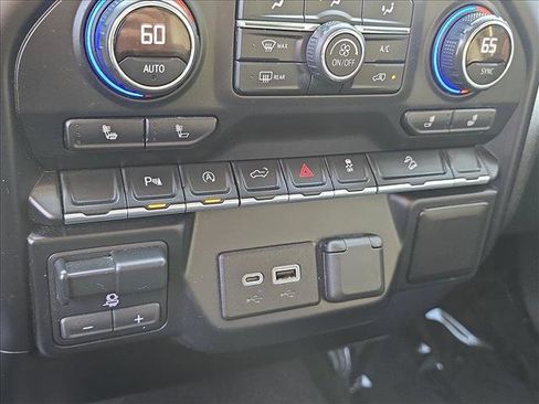 Used 2019 Chevrolet Silverado 1500 LT Trail Boss w/ Convenience Package image 14