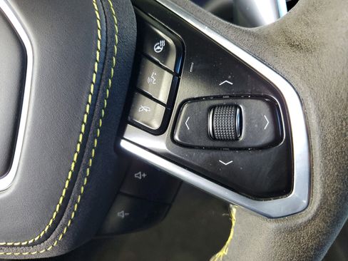 Used 2022 Chevrolet Corvette Stingray Premium Cpe w/ Z51 Performance Package RWD image 22
