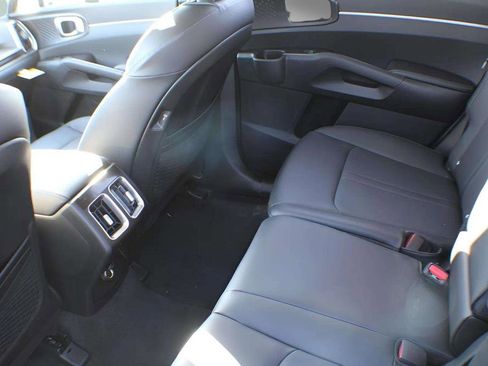 New 2025 Kia Sorento S w/ Panoramic Sunroof Package image 18
