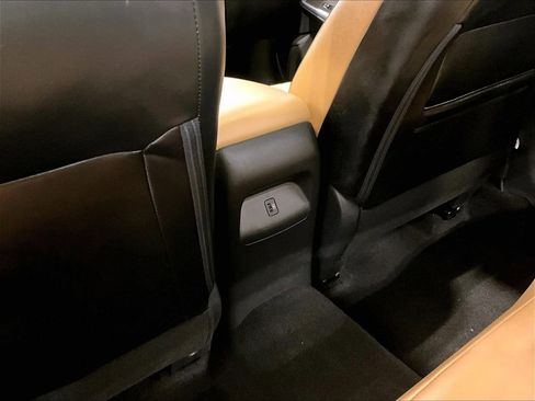 Used 2020 Nissan Sentra SV w/ SV Premium Package image 25