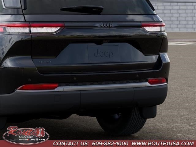 New 2026 Jeep Grand Cherokee Altitude AWD/4WD image 14