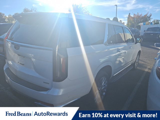 Used 2022 Cadillac Escalade ESV Premium Luxury AWD/4WD image 6