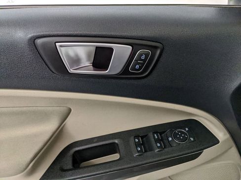 Used 2018 Ford EcoSport SE w/ SE Convenience Package image 14