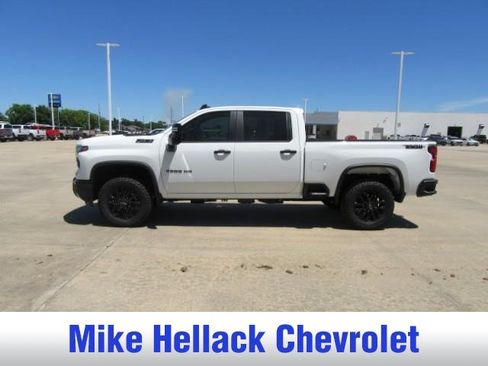New 2026 Chevrolet Silverado 2500 LT w/ Trail Boss Package AWD/4WD image 4