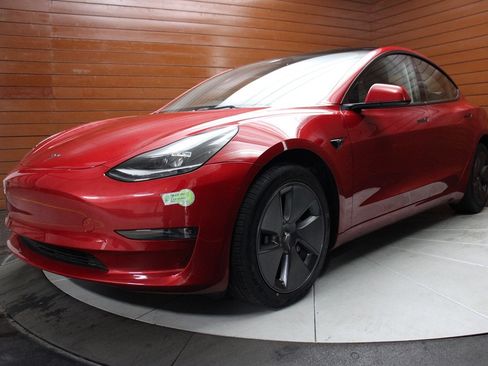 Used 2023 Tesla Model 3 Standard Range image 6