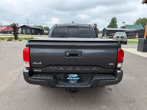 Used 2021 Toyota Tacoma SR AWD/4WD image 5
